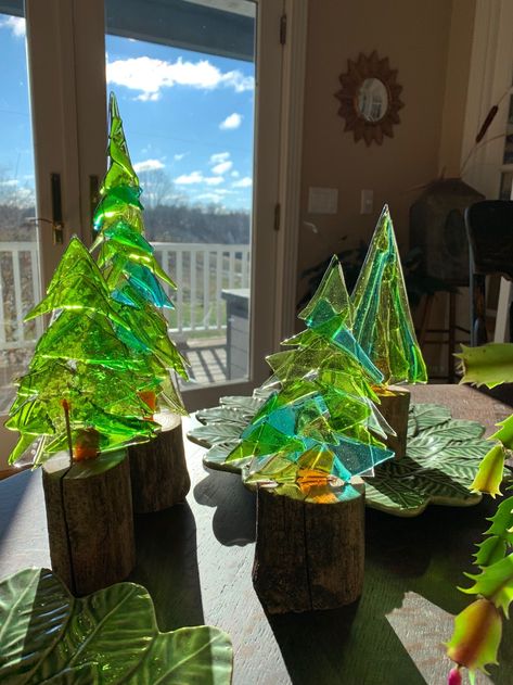 Fused Glass Aspen Trees, New Fused Glass Ideas, Glass Fusion Trees, Fused Glass Pine Trees, Fused Glass Art Ideas Christmas, Beginner Fused Glass Projects, Fused Glass Tree, Fused Glass Trees, Fused Glass Christmas Trees