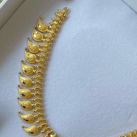 Modern Gold Jewelry, Mangalore, Gold Pendant Jewelry, South Indian Jewellery, Gold Pin, Call Whatsapp, Indian Jewellery, Gold Jewellery, Jewelry Designs