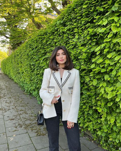 Dior Saddle Oblique, Zara Bag, Kardashian Outfit, Dior Saddle, Woman Suit Fashion, Sandro Paris, Paris Outfits, Looks Chic, Fancy Outfits