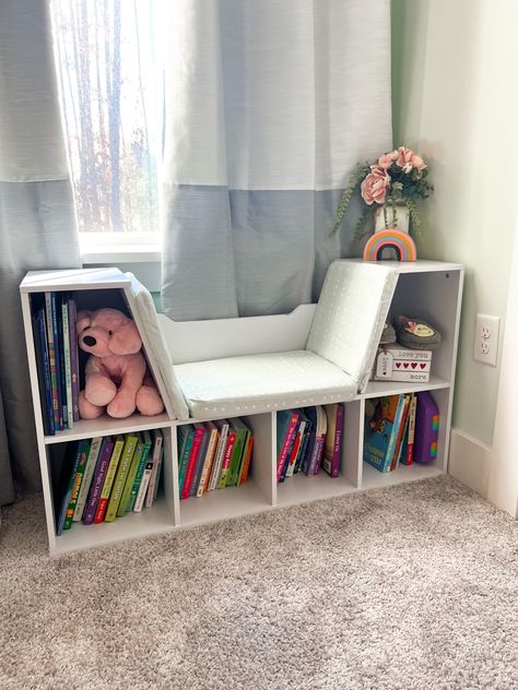 Bookshelf Ideas Kids Room, Bookshelf Toddler Room, Reading Nook Bookshelf, Kid Book Storage Ideas, Baby Nursery Bookshelf Ideas, Diy Childrens Bookshelf, Children’s Book Storage, Diy Kid Bookshelf, Baby Book Shelf Ideas