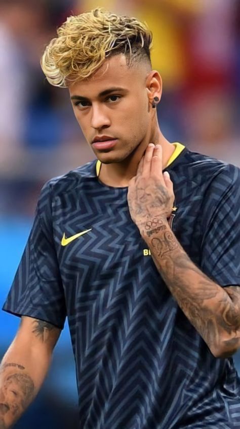 Hairstyle Neymar, Neymar Jr Hairstyle, Neymar Barcelona, Christmas Loungewear, Neymar Jr Wallpapers, Bicycle Kick, Neymar Football, Ghost Photos, Neymar Jr