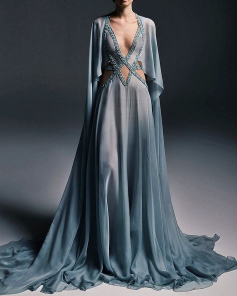 Inspired by Naboo Travel Wear Gaun Fashion, Fantasy Dresses, Zuhair Murad, Fantasy Dress, Christian Lacroix, Gorgeous Gowns, Fantasy Fashion, Elie Saab, Mode Inspiration