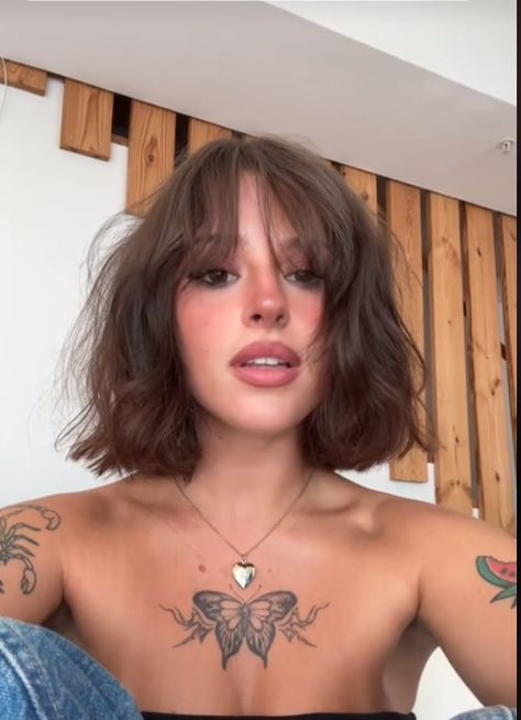 Cute Bobs For Thick Hair Shoulder Length, A Bob With Bangs, Devine Intervention, Best Haircuts For Women, Short Brown Hair, Hair Inspiration Short, Best Haircuts, Haircut Inspiration, New Haircut