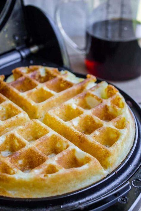 Waffle Recipe From Scratch, Waffle Batter Recipe, Classic Waffle Recipe, Waffle Mix Recipes, Best Waffle Recipe, Cheese Ideas, Pizzelle Recipe, Waffle Iron Recipes, Christmas Meals