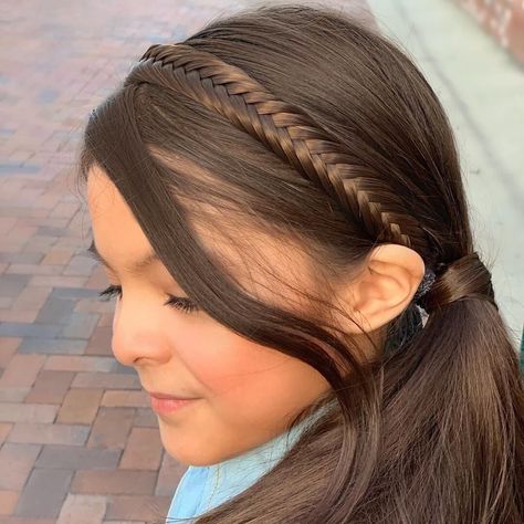 Parisian Princess: Regal Hairstyles Fit for a Queen Swim Hairstyles, Easy Little Girl Hairstyles, Girl Hair Dos, Girls Hairstyles Easy, Fishtail Braid, Girls Braids, Back To School Hairstyles, Hair Videos Tutorials, Braided Headband