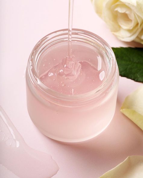 Bramble Berry on Instagram: “🌹 We have partnered with TaraLee of @taraleeskincare to create this beautiful Rose Hyaluronic Jelly Face Mask! TaraLee uses rose water and…” Jelly Face Mask, Mask Project, Bath Photography, Natural Fragrance Oil, Cartoon Clouds, Pink Mask, Candle Dye, Diy Body Care, Instagram Prints