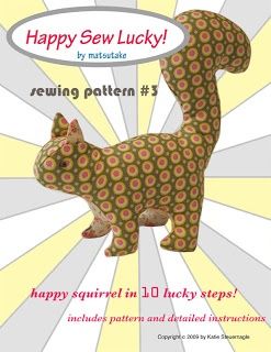 Free Squirrel Sewing Pattern - because there are so many men in my life that think there should be more squirrels around the house. Squirrel Sewing Pattern, Squirrel Pattern, Happy Squirrel, Plushie Patterns, Fabric Toys, Plush Pattern, Sewing Toys, Diy Couture, Animal Dolls