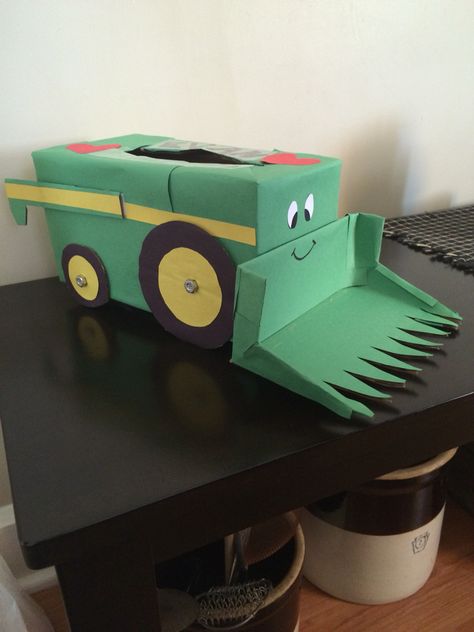 John Deere Valentine Box Ideas, Tractor Valentine Box Ideas, Valentine Box Ideas, Valentine Boxes For School, Boys Valentines, Valentine Card Box, Valentine Boxes, Valentines Box, Valentine's Ideas