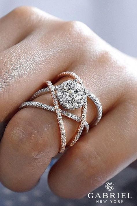 Engagement Ring Trends, Trending Engagement Rings, Ring Trends, Modern Engagement Rings, Ringe Gold, Unique Engagement Rings, Engagement Ring Settings, Vintage Engagement Rings, Morganite