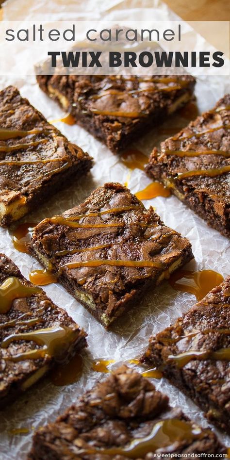 Salted Caramel Twix Brownies Twix Brownies, Chewy Chocolate Brownies, Twix Chocolate, Twix Bars, Brownies Recipe Homemade, Caramel Drizzle, Salted Caramel Brownies, Chewy Brownies, Fast Dinner Recipes