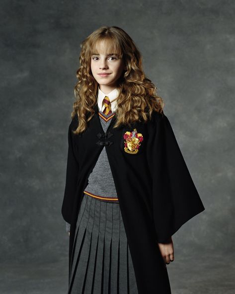 Amazing Read! Halloween Costumes for the Geeky Fashionista |Geek Insider Harry Potter Fancy Dress, Hermione Granger Costume, Hermione Costume, Hogwarts Uniform, Harry Potter Hermione Granger, Harry Potter Cosplay, Harry Potter Halloween, Images Harry Potter, Harry Potter Costume