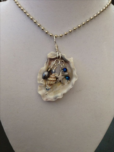 Sea Shell Jewelry Aesthetic, Card Board Art, Sea Shells Jewelry, Sea Shell Jewellery, Shell Aesthetic, Shells Jewelry, Shells Necklace, Sea Shell Jewelry, Shell Accessories