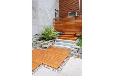 Love the different elements of this side entrance! Narrow Walkway, Side Walkway, Walkway Garden, Wood Walkway, Wooden Patio, Cedar Walls, Walkway Design, Outdoor Walkway, Walkway Ideas