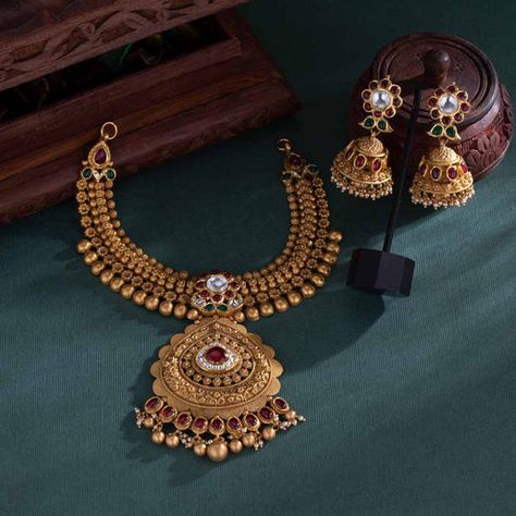 22K Necklace Set - Stunning and Sophisticated Designs | Shop Now – Page 31 – Jewelegance Gold Necklaces Women Indian, Jadtar Necklace Set, Antique Necklace Set, Antique Gold Bracelet, Gold Bridal Necklace, Antique Necklaces Design, New Gold Jewellery Designs, Antique Gold Jewelry Indian, Diamond Pendants Designs