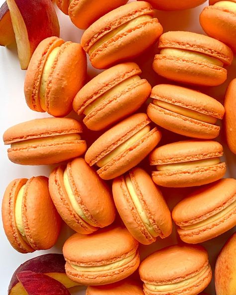 Macaron Aesthetic, Macarons Aesthetic, Orange Macarons, Aesthetic Orange, Orange Aesthetic, Carousel, Macarons, Hot Dogs, Fruit