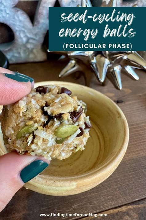 Seed-Cycling Energy Balls for Follicular Phase | These follicular seed-cycling energy balls make a delicious, healthy snack, great if you're using seed-cycling for hormones during days 1-14 of your cycle! Made with flaxseed and pepitas (among other things), they're gluten-free, dairy-free, vegan, nut-free, & a perfect make-ahead snack or meal prep breakfast. Health snack ideas, healthy breakfast recipes. #seedcycling #energyballs #makeahead Health Snack Ideas, Follicular Phase Foods, Seed Cycling Recipes, Flaxseed Recipes, Cycle Synching, Snack Ideas Healthy, Ideas Healthy Breakfast, Follicular Phase, Seed Cycling