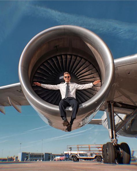 #pilotsdeck 🛩 on Instagram: “📷 :  @pilotpatrick #pilotsdeck #pilot #aviation #aviators #pilots #airliner #sky #cockpit #best #pilots #of #the #world #worldofpilots #air…” Old Apple Logo, Pilot Uniform Men, Air Malta, Leeds Bradford Airport, Emirates Flights, Pilot Uniform, Delta Flight, Flight Status, Tears In Heaven