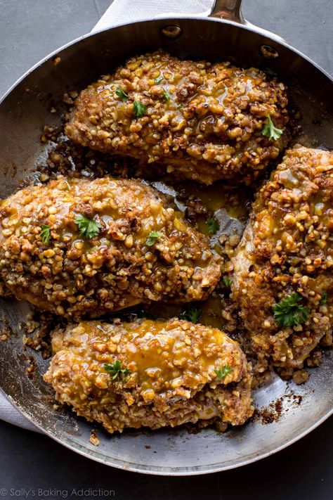 Walnut Crusted Chicken, Lemon Thyme Chicken, Walnut Chicken, Walnuts Recipe, Walnut Crust, Crusted Chicken Recipes, Slow Cooker Chicken Chili, Creamy Garlic Chicken, Walnut Recipes