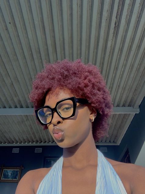 Short African Hairstyles, Afro Hair Dye, Hair Ideas For Women, Big Chop Natural Hair, Short Dyed Hair, Dark Green Hair, Lemonade Braids Hairstyles, Best Hair Dye, Twa Hairstyles