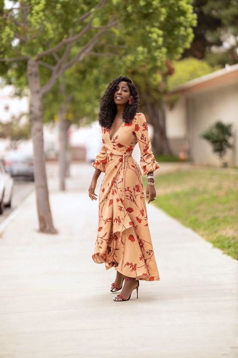 Wrap Dress Black Women, Chic Conservative Outfits, African Wrap Dress, Floral Wrap Dress, Flair Dresses Classy, Wrap Dresses, Wrap Dress Outfit Casual, Classy Wrap Dress, Wrap Dress Outfit