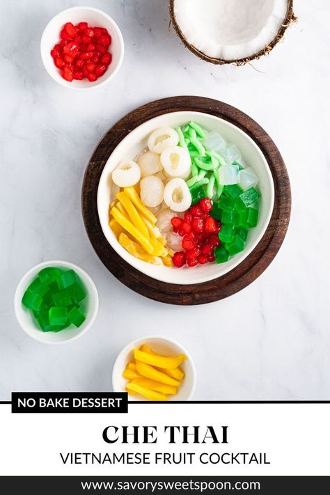 Coconut Milk Dessert, Vietnamese Desserts, Jelly Sweet, Vietnamese Dessert, Jelly Desserts, Laos Food, Canned Fruits, Around The World Food, Coconut Desserts