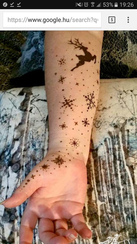 Snowflake Hand Tattoo, Christmas Henna, Snowflake Tattoos, Cool Henna, Cool Henna Designs, Book Tattoos, Cute Henna Tattoos, Snow Flake Tattoo, Henna Inspired Tattoos