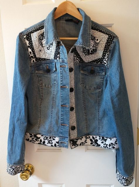 Beautiful Upcycled Denim Jacket, One of a Kind, Unique Quilted Back Panel, Boho Fashion, Restyled Designer Jacket, Willi Smith, Size Large - Etsy Shirt Upcycle Diy, Upcycled Denim Jacket, Diy Denim Jacket, Clothing Upcycle, Wearable Art Clothing, Diy Clothes Refashion, Embellished Denim Jacket, Willi Smith, Boho Denim