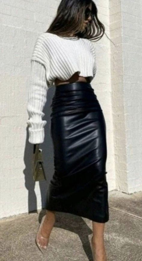 Skirts Women, High Waist Skirt, Elegante Casual, Party Skirt, Looks Chic, Fall Fashion Outfits, Looks Style, Mode Inspiration, Winter Fashion Outfits