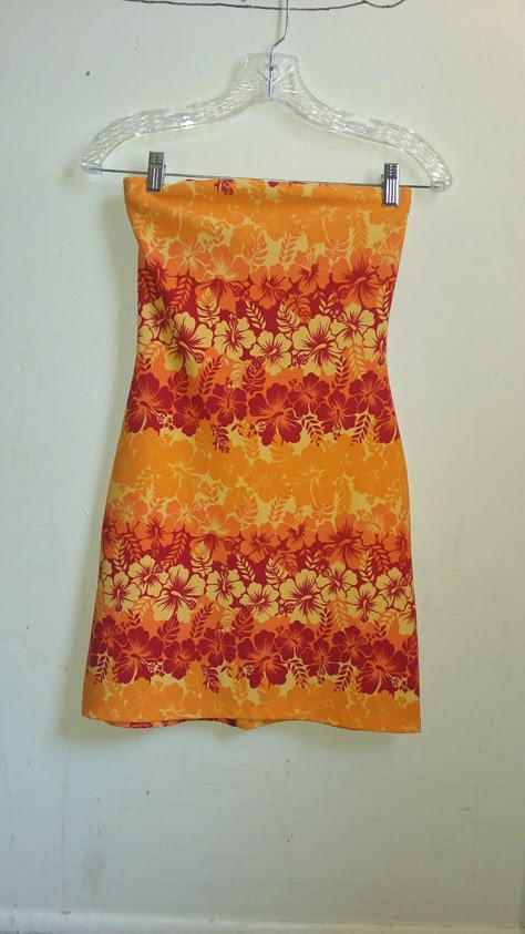 Aesthetic funky groovy trendy summer Hawaiian Dress Aesthetic, Orange Clothing Aesthetic, Hibiscus Clothes, Hawaiian Aesthetic Outfit, Tropical Core Outfit, Hibiscus Outfit, Hawaiian Clothes, Hibiscus Dress, Hawaiian Outfits