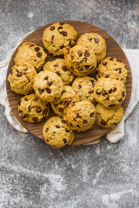 Maple-Sweetened PB Chocolate Chip Cookies - HealthyHappyLife.com Cookies With Maple Syrup, Pb Chocolate Chip Cookies, Vegan Egg Replacement, Peanut Butter Roll, Peanut Butter Chocolate Chip Cookies, Buttery Cookies, Peanut Butter Chocolate Chip, Peanut Butter Chocolate, Vegan Chocolate Chip