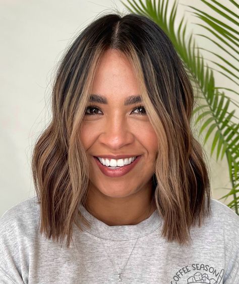 BRENDA ESTRADA | LOS ANGELES • COVINA HAIRSTYLIST | Balayage on short hair 🩷🩷 . . Protected w/ @k18hair Lifted w/ @schwarzkopfpro Rooted w @schwarzkopfpro Toned w/ @redken Styled w/… | Instagram Short Dark Ombre Hair, Blonde Balayage On Dark Hair Short, Short Balayage Hair, Balayage On Short Hair, Blonde Highlights Short Hair, Short Balayage, Dark Ombre Hair, Balayage Short, Short Hair Highlights