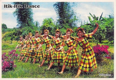 Itik-Itik Dance : Includes choppy steps similar to ducks. Philippine Dance, Lawyer Art Wallpaper, Philippine Traditions, Sinulog Festival, Elementary Art Lesson Plans, Filipino Clothing, Cultural Dance, Filipino Art, Philippines Culture