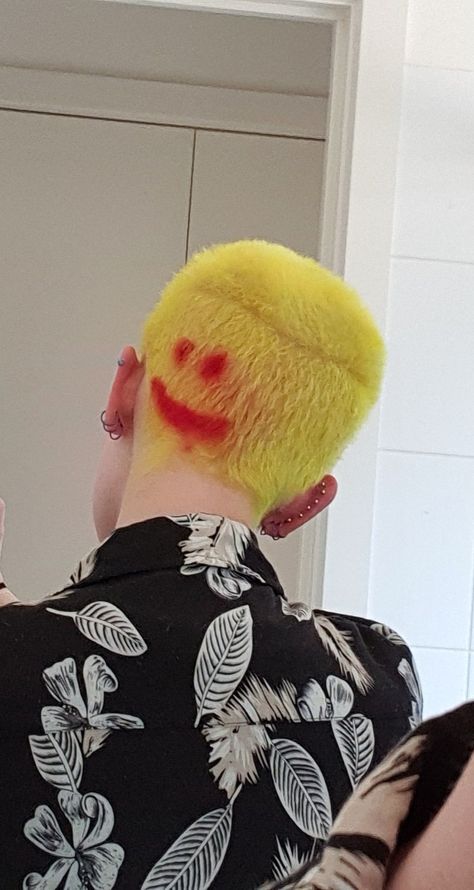 Fresh Yellow Hair Colors to Try This Season Yellow Buzzcut, Dye Hairstyle, Buzzcut Hair, Dye Hairstyles, Shaved Head Styles, Mullet Cut, Hair Colors To Try, Tattoo Hair, Smiley Smile