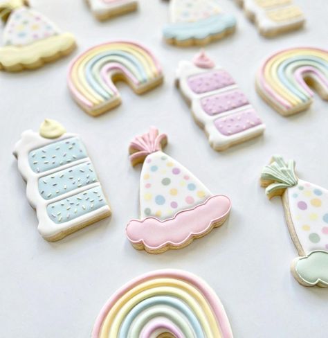 Birthday Party Cookies Decorated, Pastel First Birthday Cookies, Birthday Hat Cookies Decorated, Pastel Cookies Decorated, 2nd Birthday Cookies Girl, Pastel Birthday Cookies, Half Birthday Cookies, Birthday Cookie Designs, Party Hat Cookies