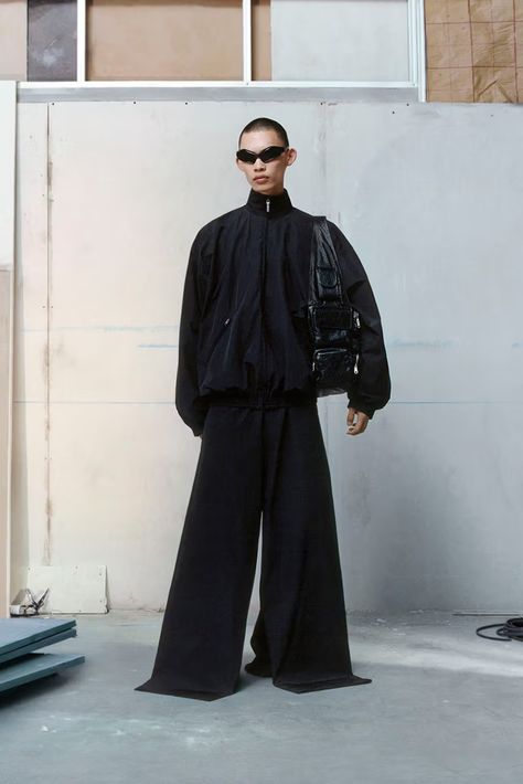 Balenciaga Reveals Winter 2023 Campaign | Hypebeast Baggy Tops, Italian Luxury Brands, Campaign Fashion, Elegant Moments, Winter 23, Balenciaga Black, Embellished Gown, Vogue Australia, Winter 2023