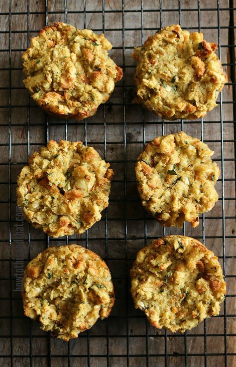 stuffing muffins Stuffing Muffins Thanksgiving, Stuffing Cups, Crunchy Stuffing, Stovetop Stuffing, Stove Top Stuffing Recipes, Stuffing Muffins, Quick Muffins, Thanksgiving Sandwich, Best Stuffing