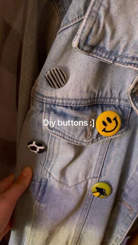 Feb 272022This Pin was created by z☆eon PinterestHot glue buttons ✨ Crafts With Hot Glue, Diy Crafts For Teens, Pinterest Diy Crafts, Quick Crafts, Pinterest Diy, Diy Crafts To Do, Diy Crafts Hacks, Easy Diy Art, Diy Creative Crafts