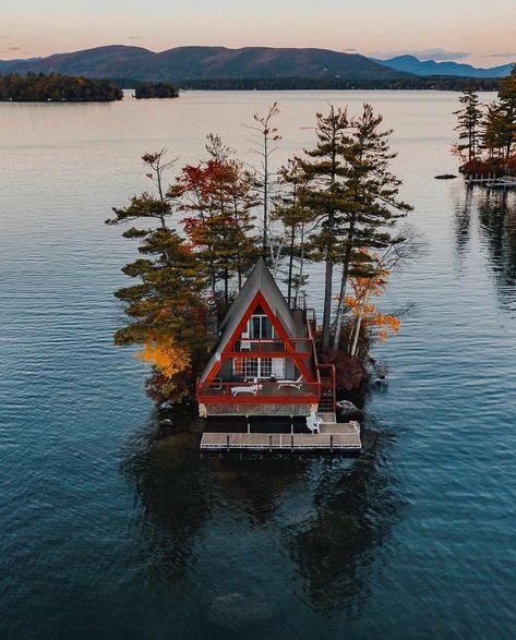 Cabin By Lake, Ecological House, Lake Winnipesaukee, A Frame House, Cabin Style, Cabin In The Woods, Cabin Life, Tiny House Plans, Cozy Cabin