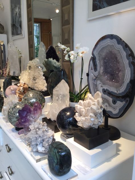 Paradise in the heart of London ✨ #crystals #Interiors Large Crystal Display, Crystal Decor Aesthetic, Crystal Setup, Crystal Display Ideas, Statement Crystals, Crystal Alter, Big Crystals, Crystal Room Decor, Giant Crystal