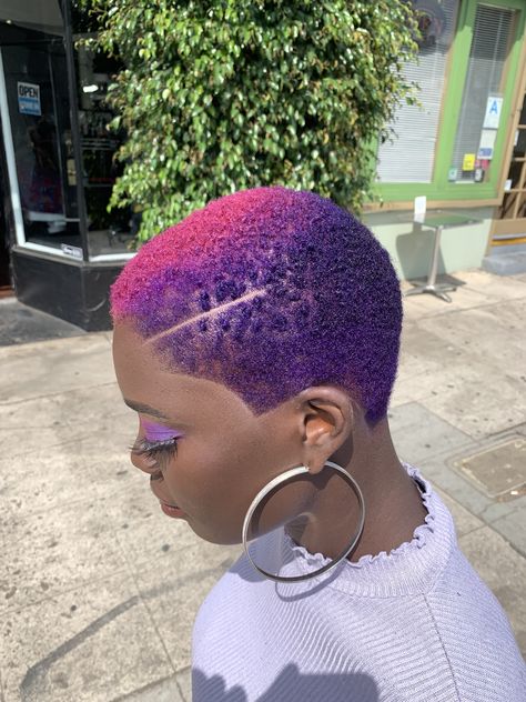 Dyed Twa, Colored Hairstyles, Natural Hair Haircuts, Short Dyed Hair, Short Fade Haircut, Short Natural Haircuts, Short Hair Designs, Black Hair Short Cuts, Finger Wave