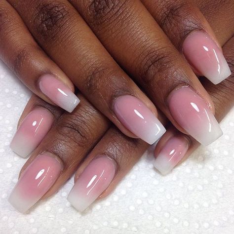 Nails Inspo For Bridesmaid, Pink And White Ombré Dip Nails, Ombre Tips Nail, White Tip Ombre Nails, Nails For Darker Skin Tone, Nude Ombre Nails, Pink And White Ombre Nails, French Fade Nails, American Manicure