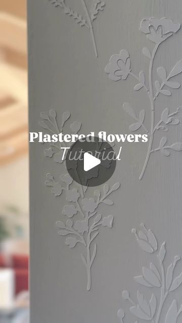 Plaster Stencil Wall, Plaster Flowers, Hexagon House, Flower Wall Stencil, Plaster Wall Art, Diy Apartment Furniture, Diy Furniture Hacks, Flower Stencil, Plaster Art