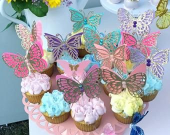 Butterfly party decoration | Etsy Butterfly Topper, Cupcakes Minnie Mouse, Butterfly 1st Birthday, Butterfly Birthday Party Decorations, Butterfly Themed Birthday Party, Butterfly Theme Party, Butterfly Cupcake Toppers, Butterfly Party Decorations, Edible Butterfly