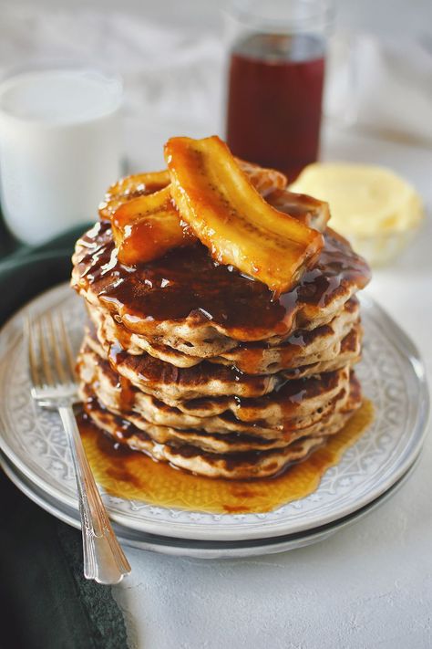 Caramel Banana Pancakes - Pancakes Make People Happy Pancakes Photography, Super Fluffy Pancakes, Banana Nut Pancakes, Caramelized Banana, Pancakes Pancakes, Banana Pancakes Recipe, Just Go For It, Toasted Oats, Make People Happy