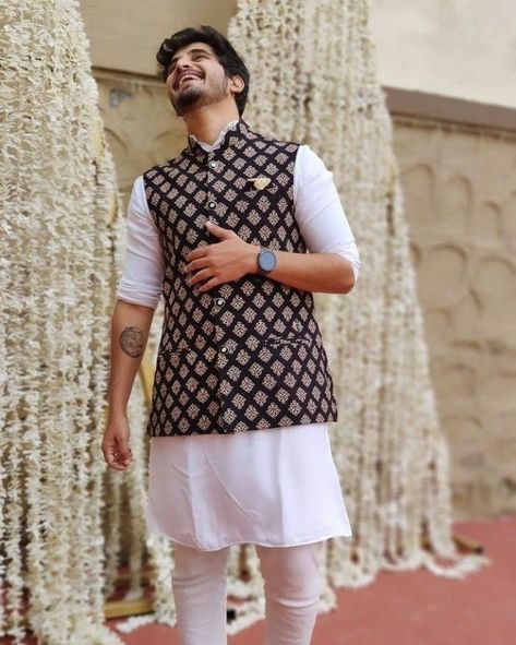 Nehru Jacket And Kurta For Men, Shadi Dresses Men, Mens Outfit For Wedding Function, Boys Engagement Outfit Indian, Nikah Mosque, Kurta With Blazer For Men, Kurta With Nehru Jacket For Men, Mens Engagement Outfits Indian Style, Traditional Dresses For Boys