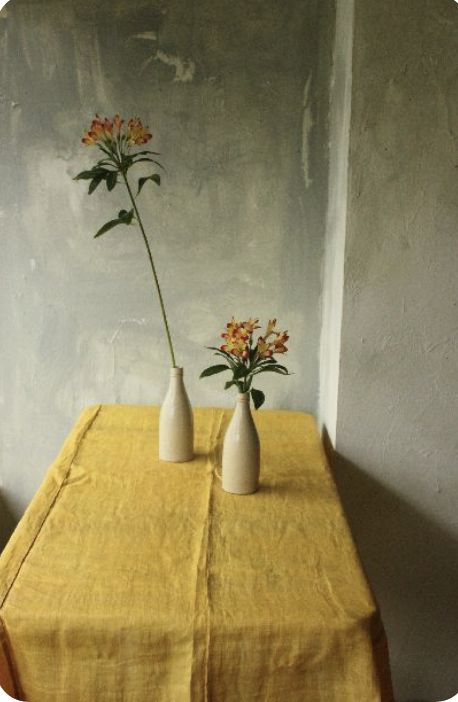 Deco Boheme, Deco Floral, Yellow Aesthetic, Mellow Yellow, Cool Stuff, Ikebana, 인테리어 디자인, Wabi Sabi, Design Interior