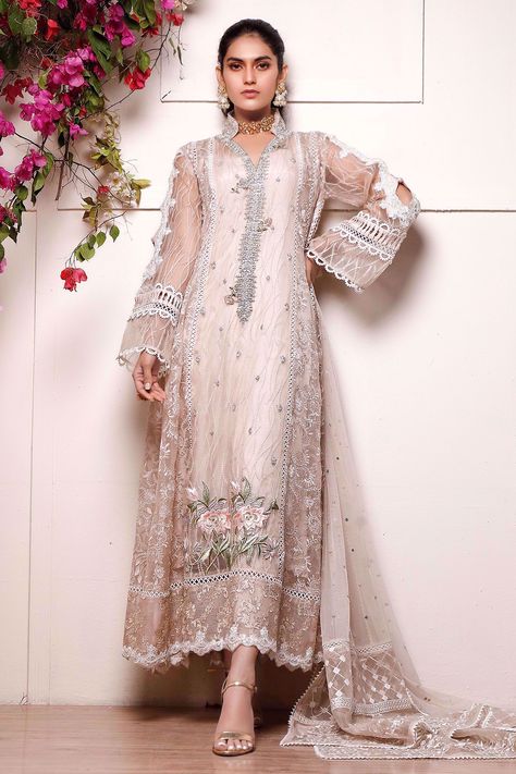 Kurta Inspiration, Wedding Mother Of The Groom, Annus Abrar, Kurta Women, Pakistani Formal Dresses, Frock Fashion, High Fashion Women, Eid Dresses, Kurta Designs Women