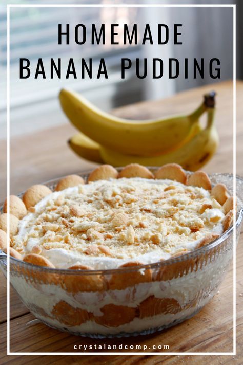 How to layer banana pudding for a crowd. It's the perfect southern dessert. #bananapudding #bananadessert #nillawafers #banana #bananas #pudding #dessertrecipes #crystalandcomp #crystalandcomp Layered Banana Pudding, Best Old Fashioned Recipe, Pudding Homemade, Pudding Desserts Layered, Banana Pudding From Scratch, Homemade Banana Pudding Recipe, Meringue Topping, No Bake Banana Pudding, Banana Pudding Recipe