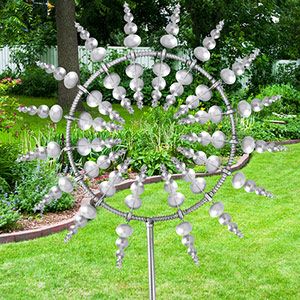 Whimsical Wind Sculpture Transforms Your Patio into Fairy Garden Garden Windmill, Garden Spinners, Metal Windmill, Wind Sculptures, Lampe Decoration, Charming Garden, Whimsical Garden, Wind Spinners, Pisco