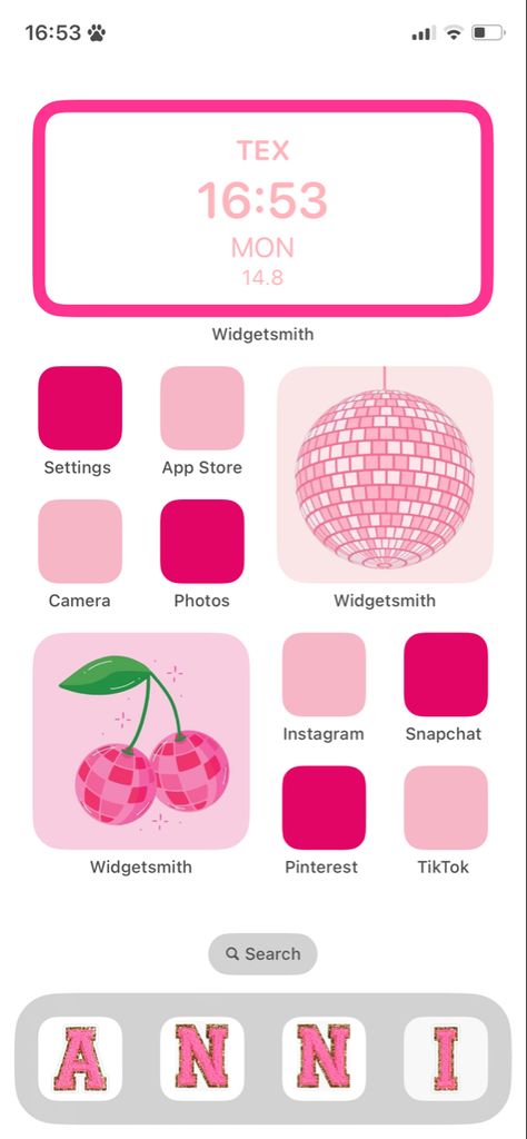 Pink Hot Pink Ios 16 Homescreen, Preppy Wallpaper Pfp, Pink Home Screen Layout, Pink Ios 16 Homescreen, Preppy Home Screen, Phone Home Screen Ideas, App Colors, Ipad Wallpaper Ideas, Ios 16 Homescreen